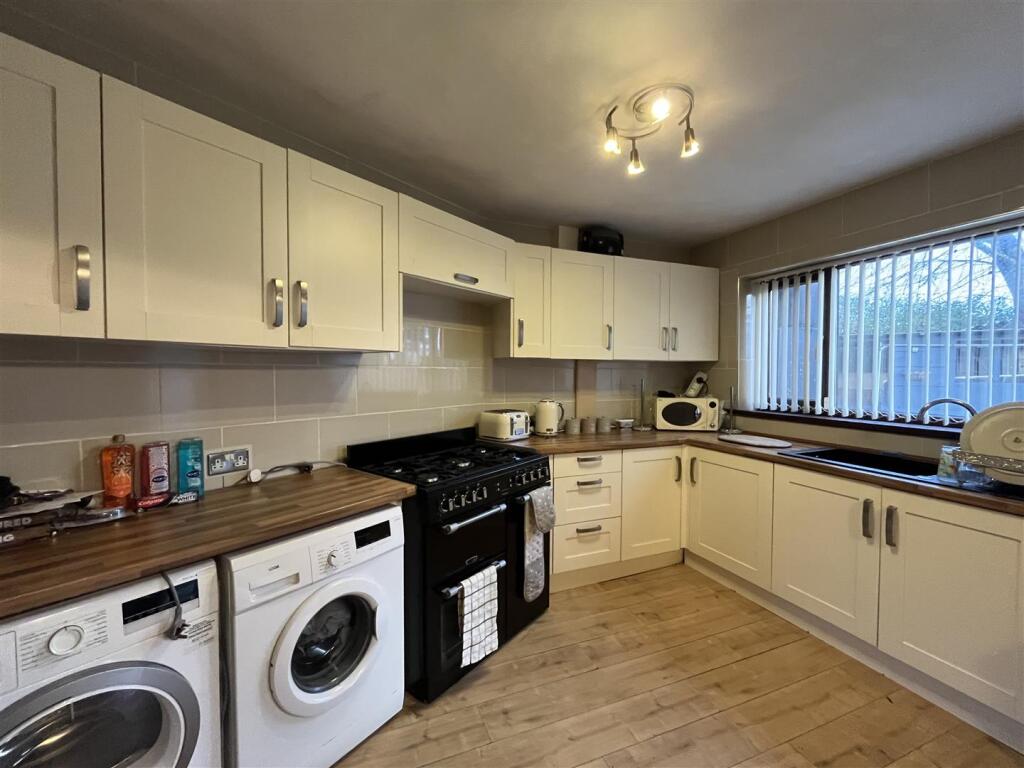 Additional image 14 of Belmont Rise, Low Moor, Bradford