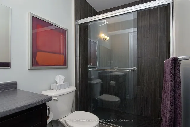 Additional image 33 of 1019B College St