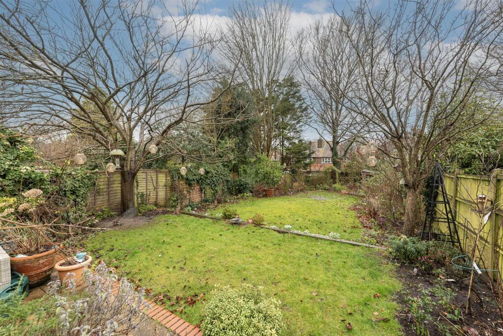 Additional image 11 of Granby Avenue, Harpenden