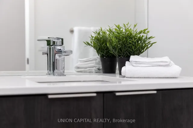 Additional image 13 of 158 Front St Unit 1313