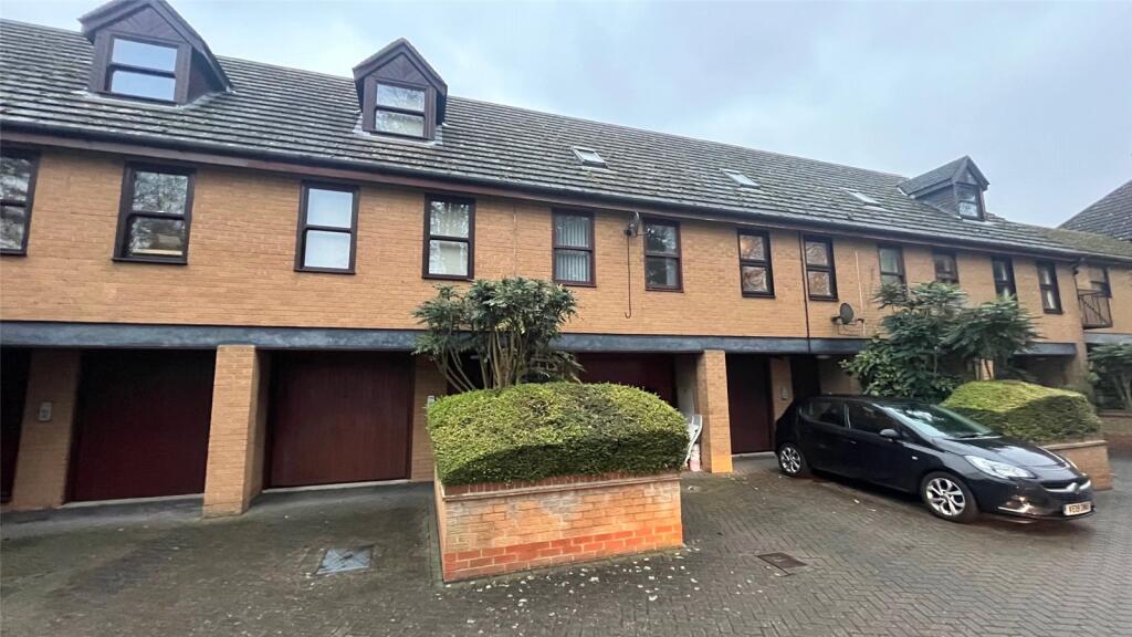 Primary image of Pine Court, Impington, Cambridge, Cambridgeshire, CB24