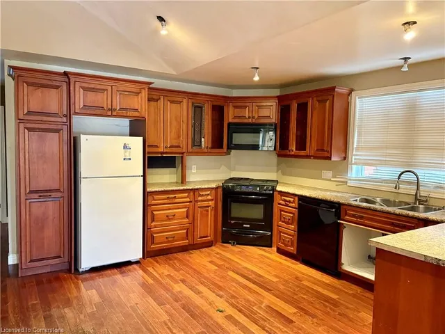 Additional image 4 of 715 Ross St