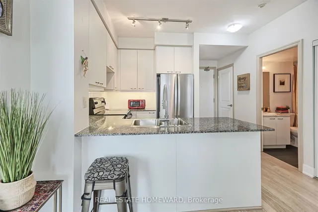 Additional image 5 of 500 St Clair Ave Unit 507