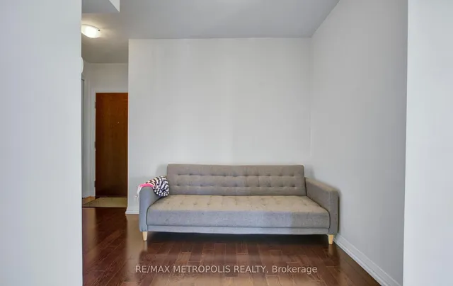 Additional image 14 of 460 Adelaide St Unit 2015