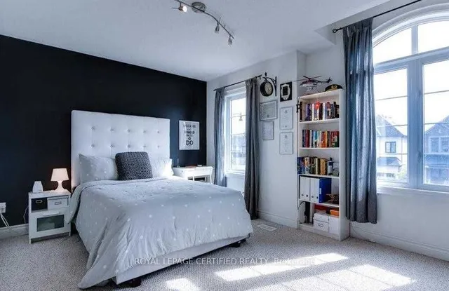 Additional image 22 of 3 Lower Thames Dr