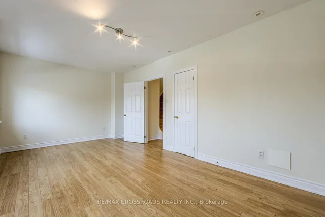 Additional image 23 of 114 Tisdale Ave