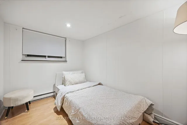 Additional image 29 of 39 Carmichael Ave