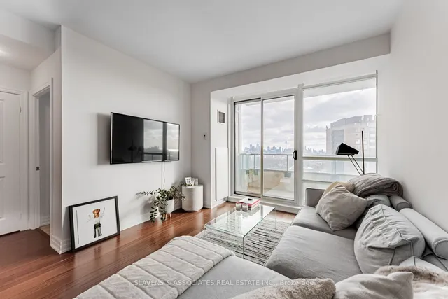 Additional image 10 of 500 St Clair Ave Unit 1607