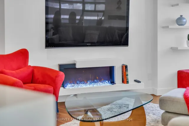 Additional image 11 of 1331 Bay St Unit 402