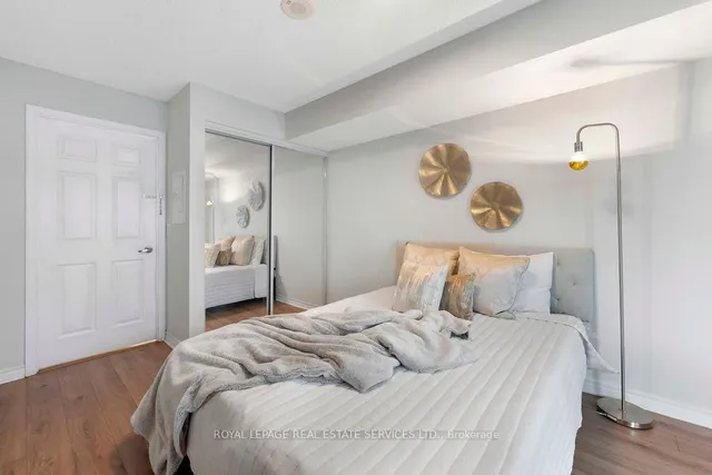 Additional image 9 of 19 Grand Trunk Cres Unit 3709