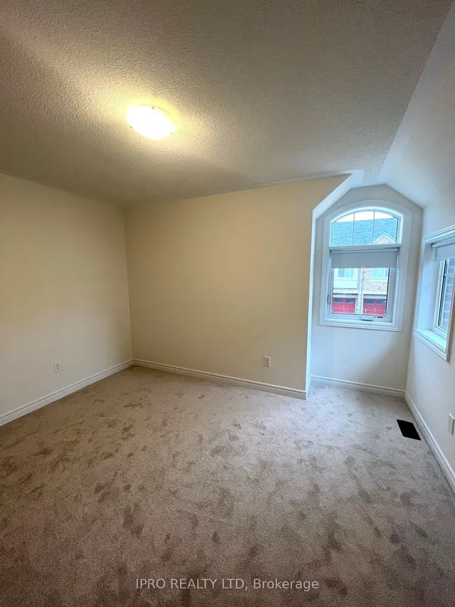 Additional image 21 of 3950 Koenig Rd