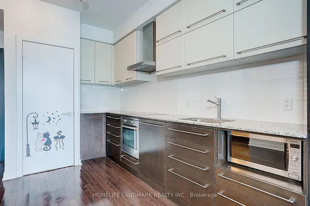 Additional image 19 of 770 Bay St Unit 1504