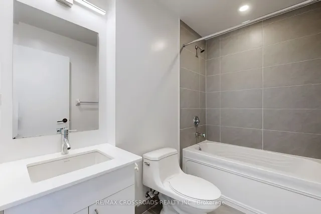 Additional image 16 of 426 University Ave Unit 2502