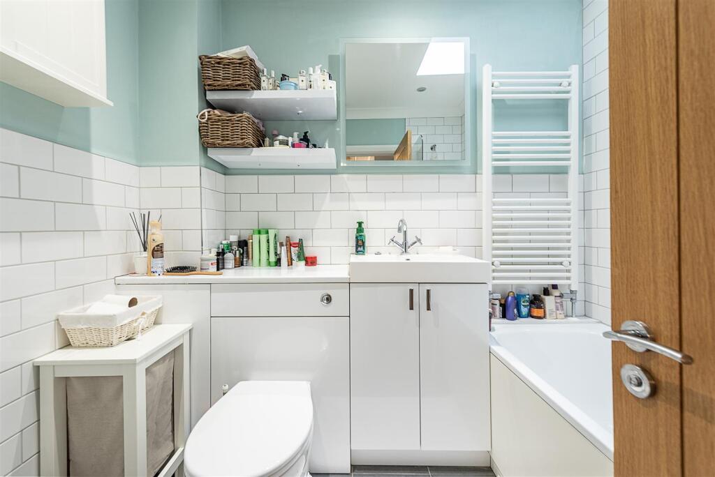 Additional image 10 of Park Rise, Harpenden