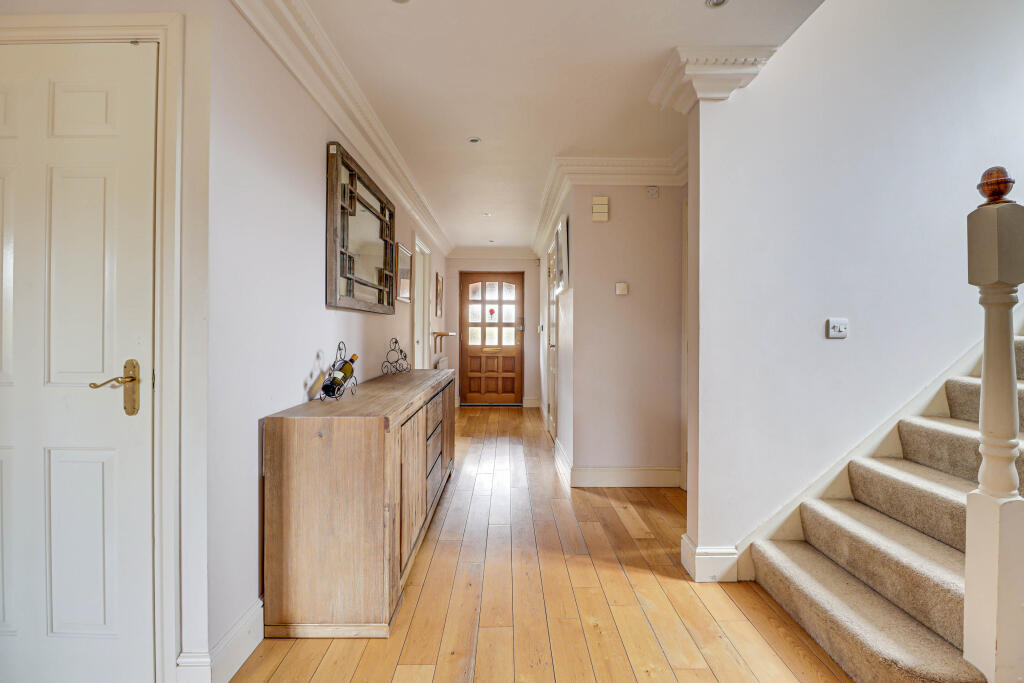 Additional image 6 of Redfield Close, Redbourn, Hertfordshire, AL3