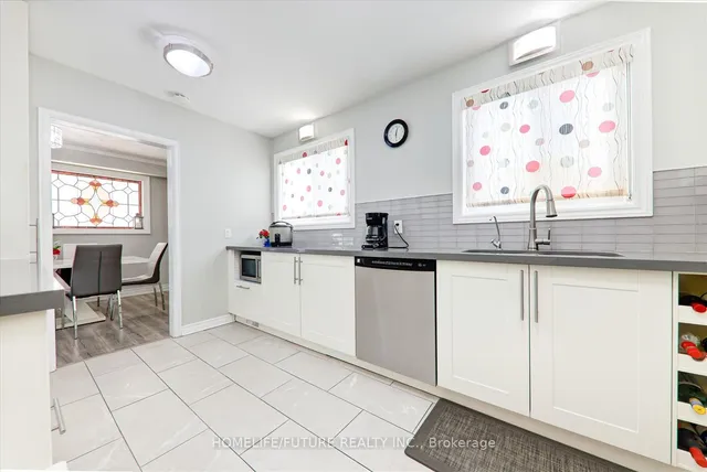 Additional image 14 of 53 Applefield Dr