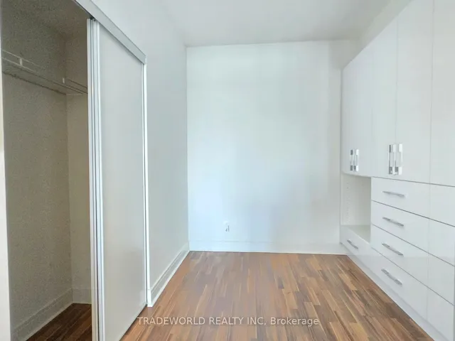 Additional image 11 of 35 Brian Peck Cres Unit 1023