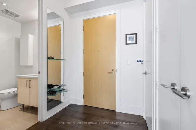 Additional image 25 of 39 Queens Quay Unit 803