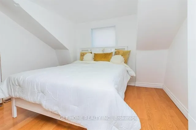 Additional image 22 of 148 Barrington Ave