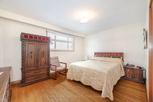 Additional image 21 of 60 Larchmere Ave