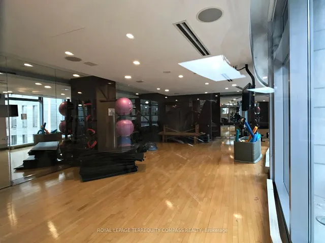 Additional image 16 of 2181 Yonge St Unit 2109