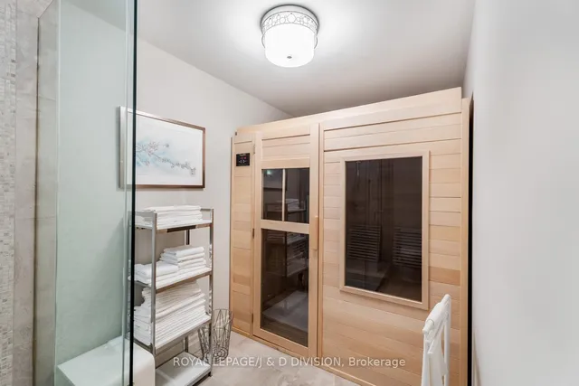 Additional image 36 of 118 Strathallan Blvd