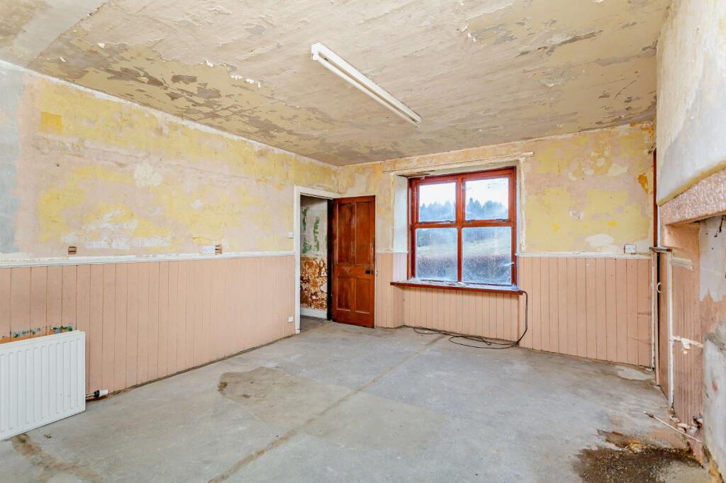 Additional image 4 of Glass, Huntly, Aberdeenshire