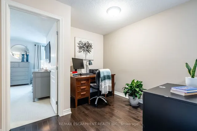 Additional image 18 of 1491 Plains Rd Unit 6