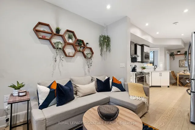 Additional image 6 of 1646 Dupont St