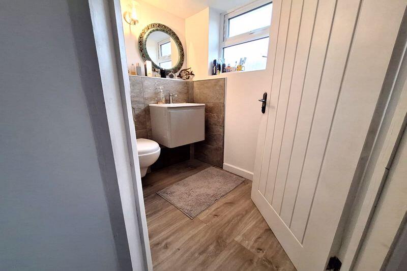 Additional image 6 of Locking Camp - NO CHAIN