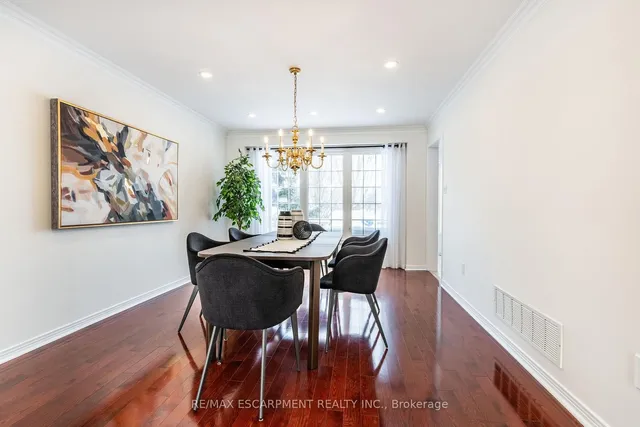 Additional image 9 of 2049 Country Club Dr