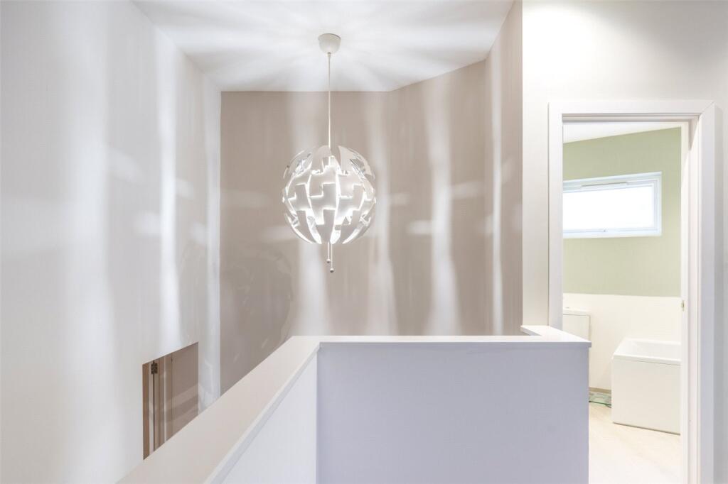 Additional image 11 of Stroud Close, Colehill, Wimborne, Dorset, BH21