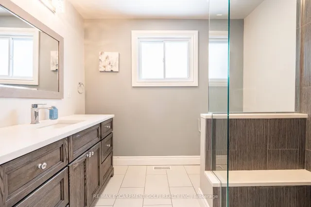 Additional image 18 of 118 Princeton Dr