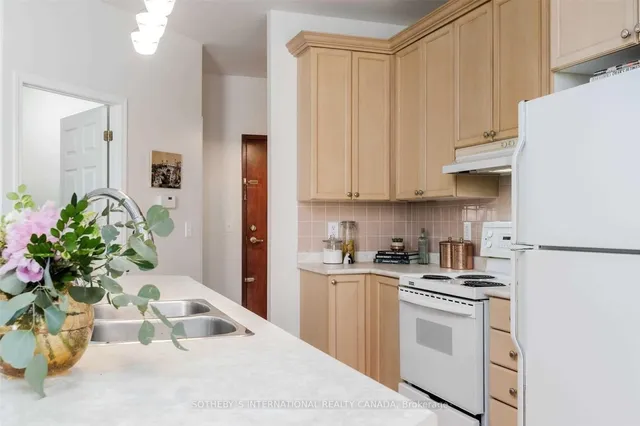 Additional image 9 of 980 Yonge St Unit 507