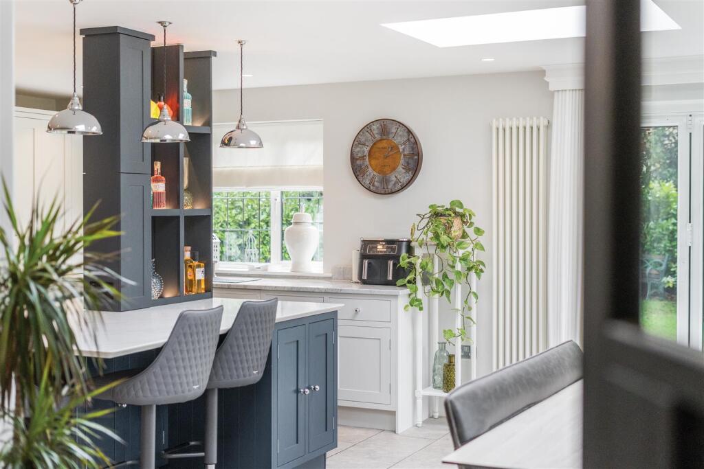 Additional image 22 of Chislehurst Road, Petts Wood East