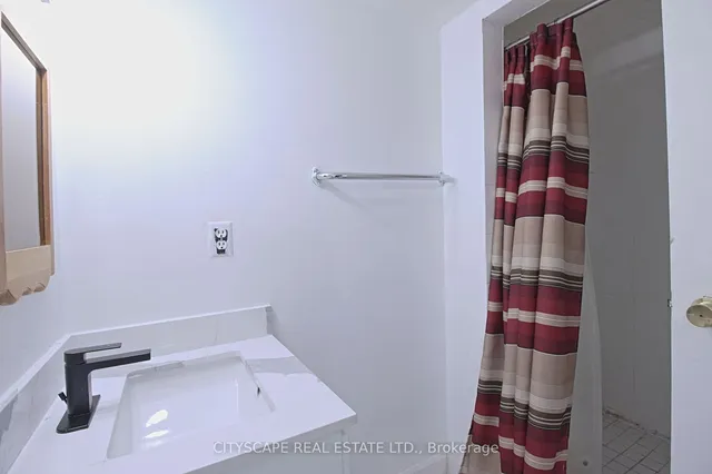 Additional image 21 of 238 Fleetwood Cres