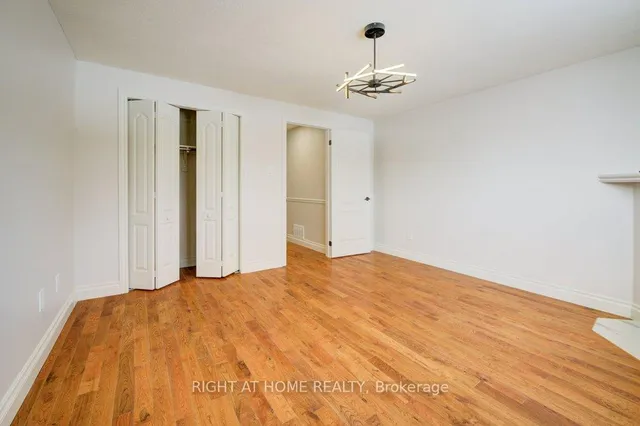 Additional image 27 of 144 Mooregate Cres