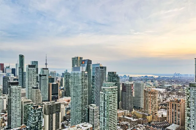 Additional image 36 of 55 Charles St Unit 4304