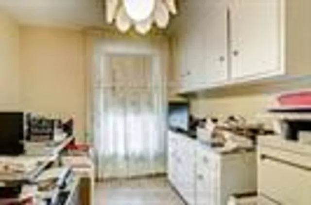 Additional image 17 of 27 Gillespie Ave