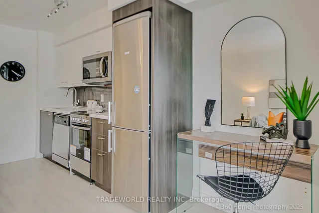 Additional image 14 of 775 King St Unit 502