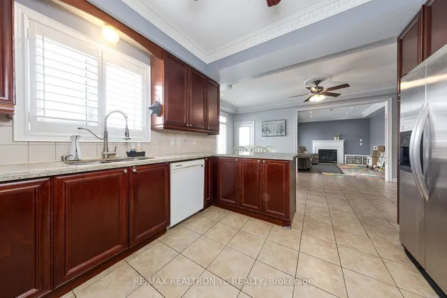 Additional image 11 of 19 Wadena Crt