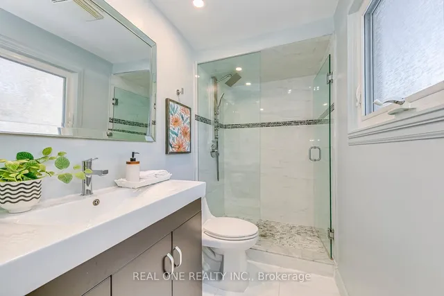 Additional image 20 of 2201 All Saints Cres