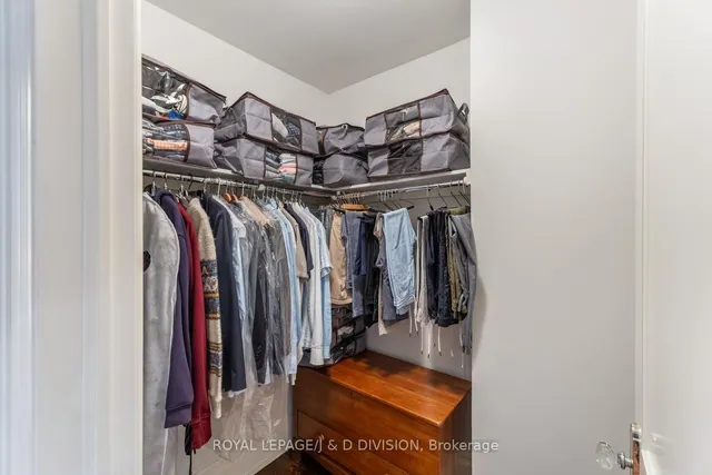 Additional image 31 of 118 Strathallan Blvd