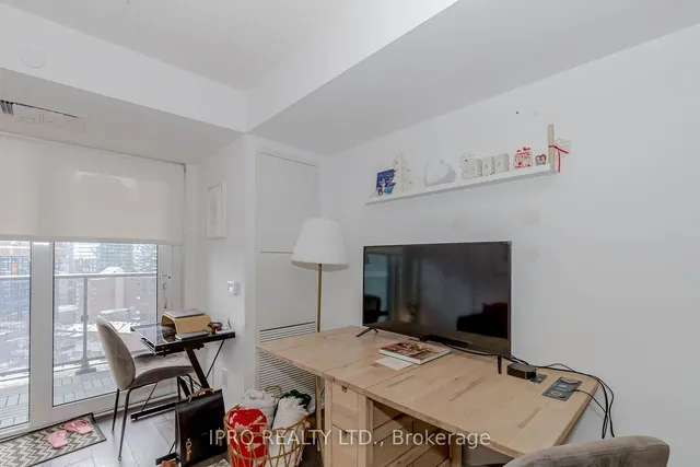 Additional image 20 of 219 Dundas St Unit 1705