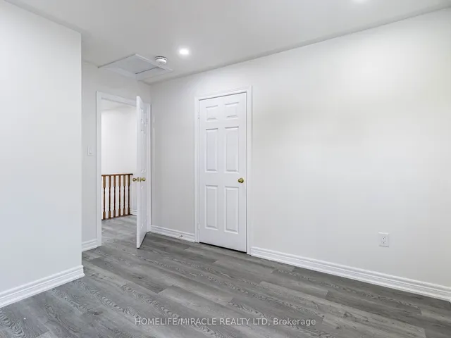 Additional image 34 of 76 Fallstar Cres