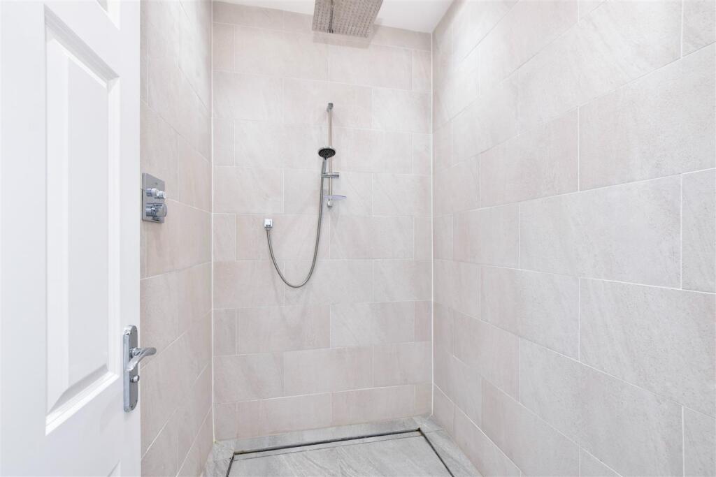 Additional image 9 of Boyes Crescent, Napsbury Park, AL2