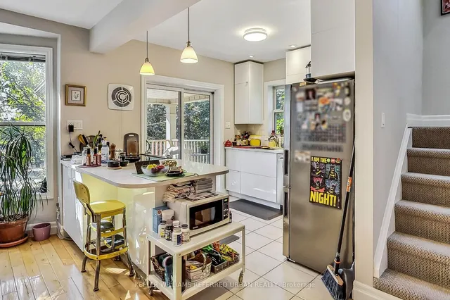 Additional image 18 of 36 Glenlake Ave