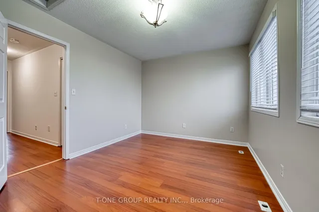 Additional image 18 of 19 Rosebank Dr Unit 903