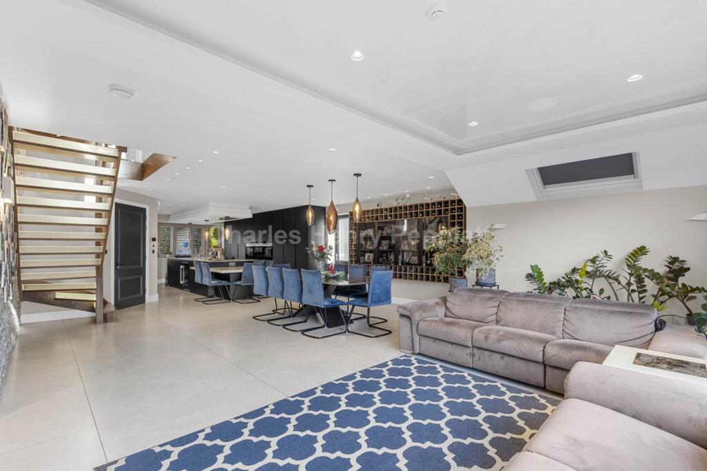 Additional image 4 of Nimrod Close, St Albans, AL4