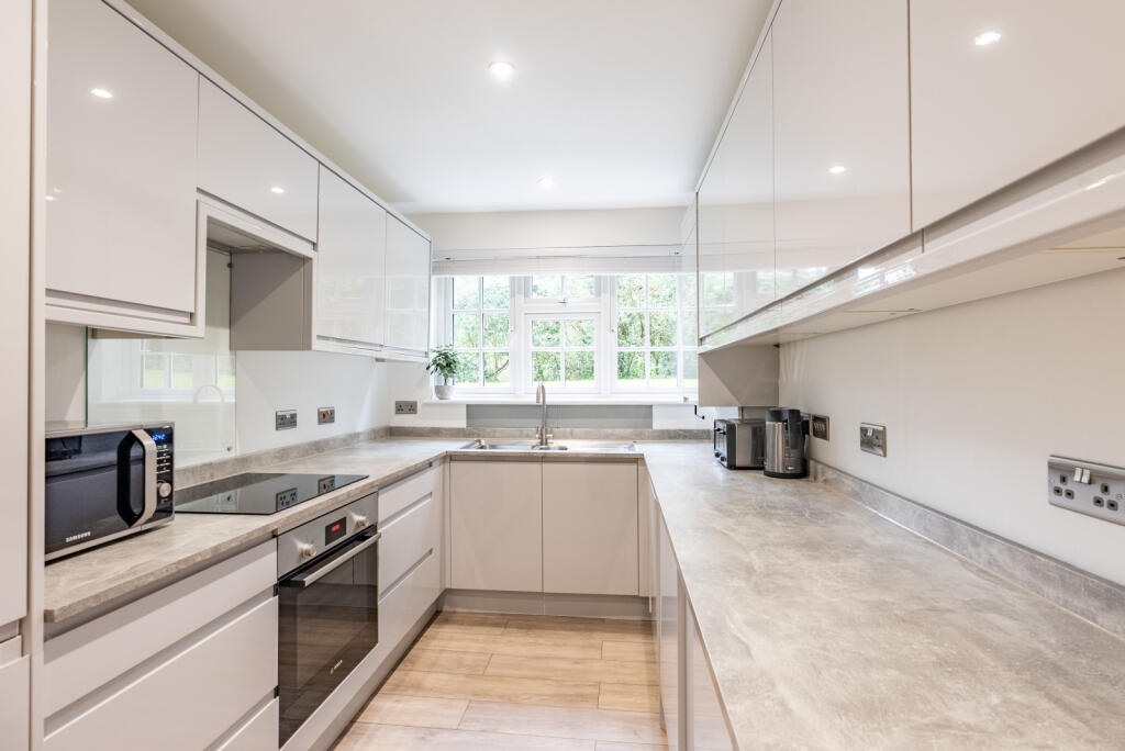 Additional image 13 of King Harry Lane, St. Albans, Hertfordshire, AL3